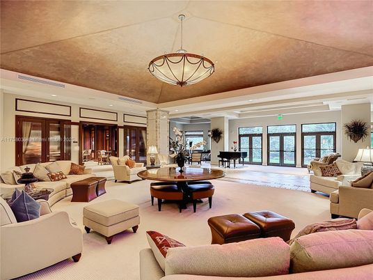 Interior, Living room, Pendant Lights, Piano, Recessed Lighting, Wood Texture Flooring