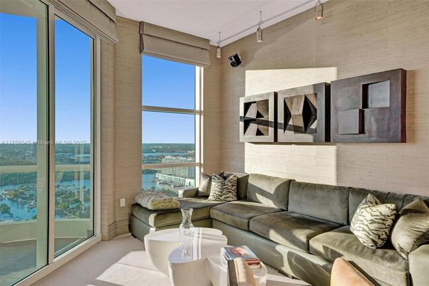Interior, Living room, Water