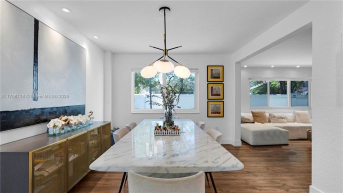 Dining room, Interior, Living room, Pendant Lights, Recessed Lighting, Wood Texture Flooring