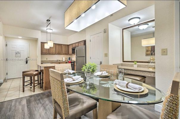 Dining room, Interior, Kitchen, Pendant Lights, Stainless Steel Appliances, Wood Texture Flooring