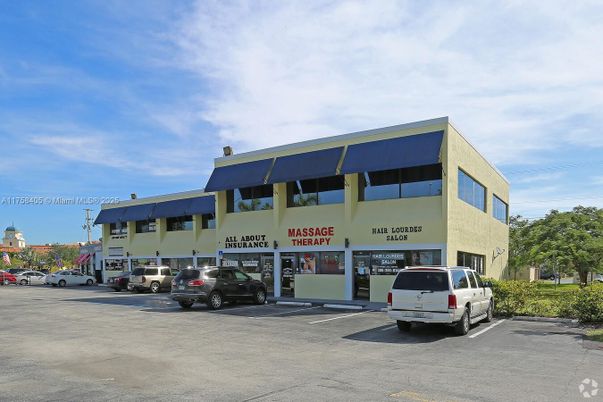 Exterior, Facade, None