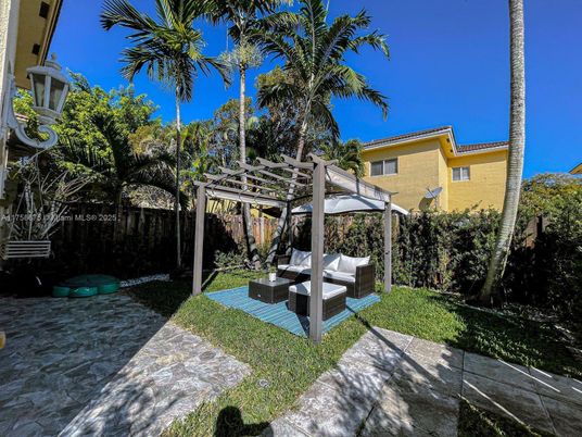 Exterior, Hot Tub