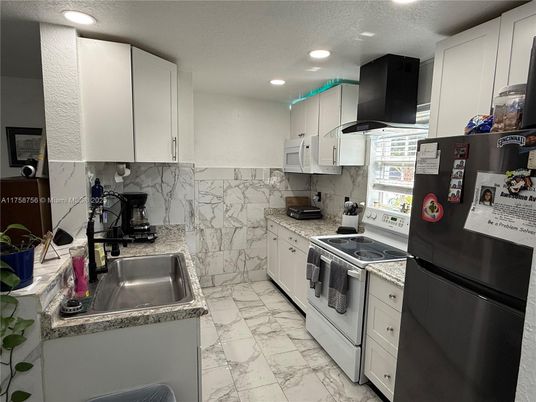Interior, Kitchen, Marble, Marble Walls, Recessed Lighting