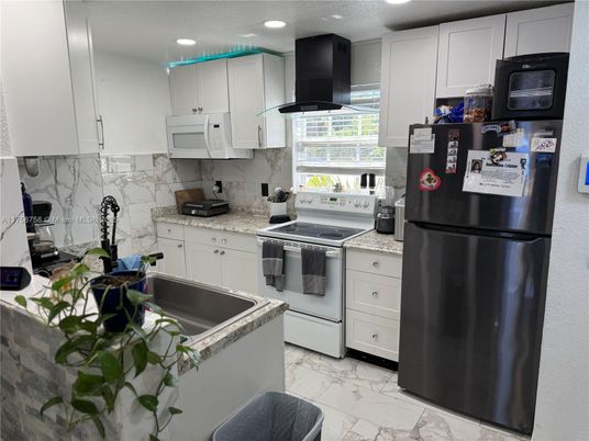 Interior, Kitchen, Marble, Recessed Lighting