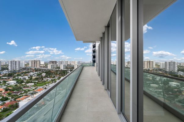 Exterior, Other, Skyline