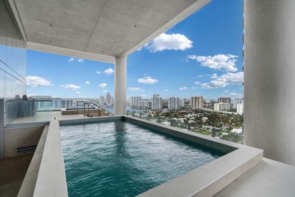 Water, Exterior, Pool, Other, Skyline