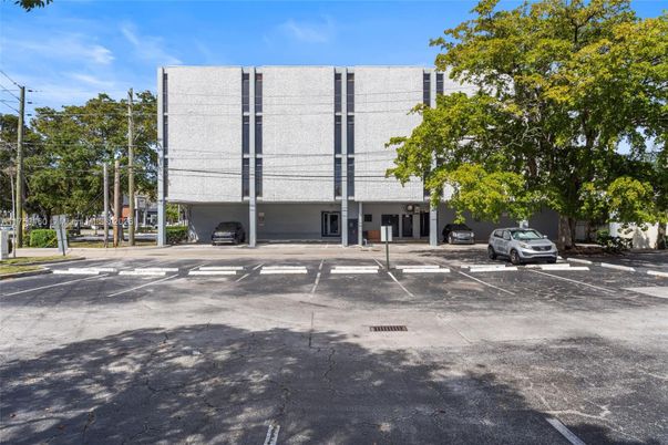 Exterior, Facade, Highrise