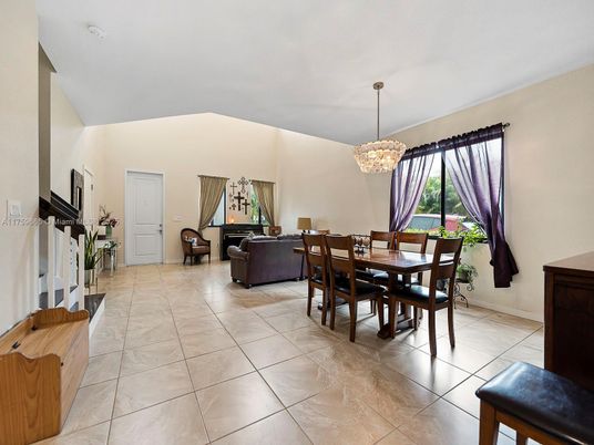 Chandelier, Dining room, Interior, Living room