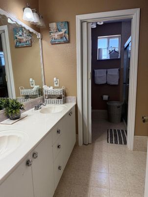 Bathroom, Dual Sink Vanities, Interior