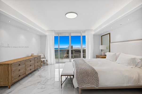 Bedroom, Interior, Marble, Recessed Lighting
