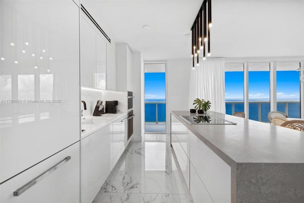 Interior, Kitchen, Marble, Pendant Lights, Recessed Lighting, Water