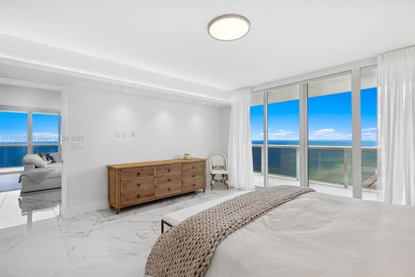 Bedroom, Interior, Marble, Recessed Lighting, Water