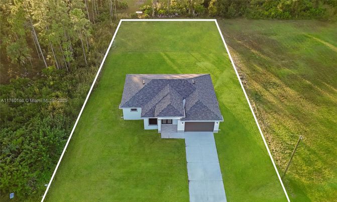 Exterior, Drone