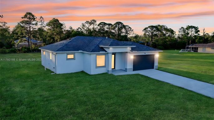 Backyard, Detached Garage, Exterior