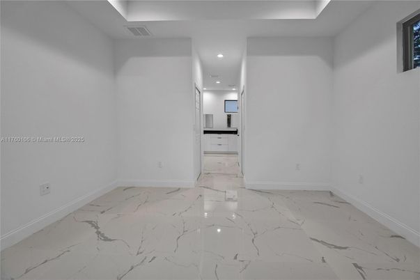 Empty room, Interior, Marble, Recessed Lighting