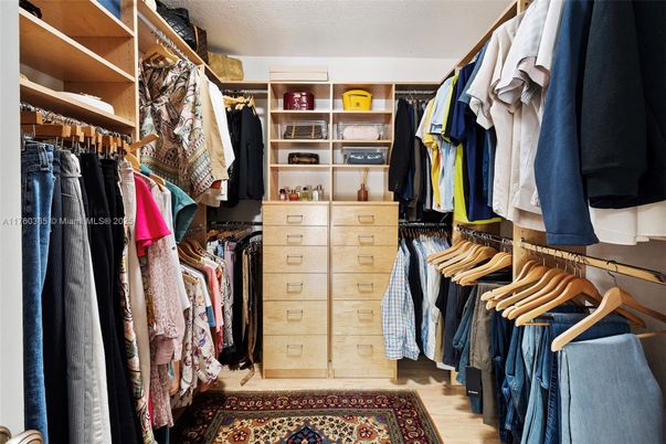 Interior, Walk-in Closets, Wood Texture Flooring