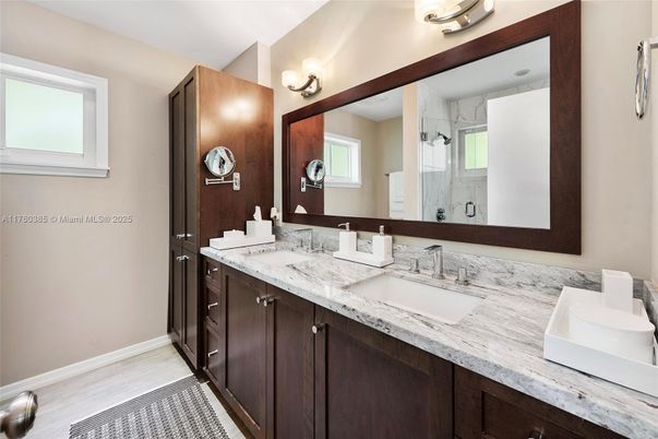 Bathroom, Dual Sink Vanities, Interior