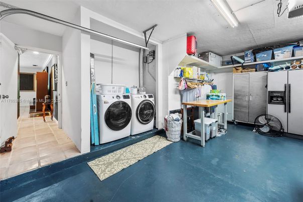 Interior, Washer