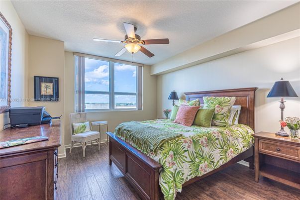 Bedroom, Interior, Water, Wood Texture Flooring