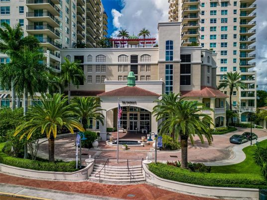 Exterior, Facade, Condo Building