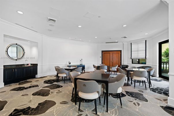 Dining room, Interior, Recessed Lighting