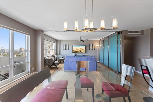 Interior, Living room, Pendant Lights, Wood Texture Flooring