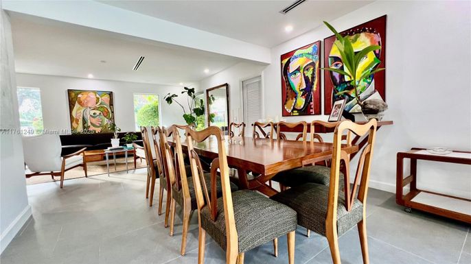 Dining room, Interior, Living room, Recessed Lighting