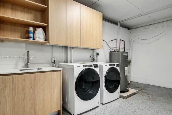 Interior, Washer