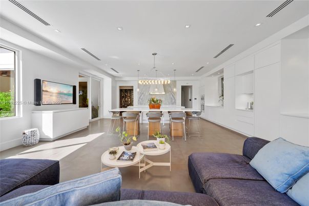 Dining room, Interior, Kitchen, Living room, Pendant Lights, Recessed Lighting