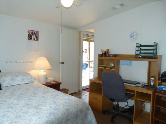 Bedroom, Home Office, Interior, Wood Texture Flooring