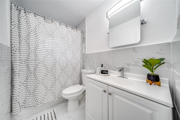 Bathroom, Interior, Marble, Marble Walls