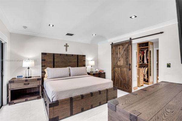 Bedroom, Interior, Recessed Lighting