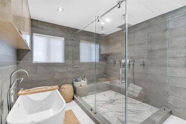 Bathroom, Free Standing Baths, Glass Shower, Interior, Recessed Lighting