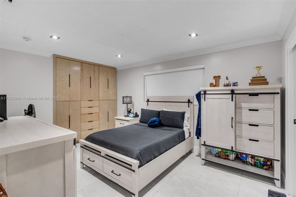 Bedroom, Interior, Recessed Lighting