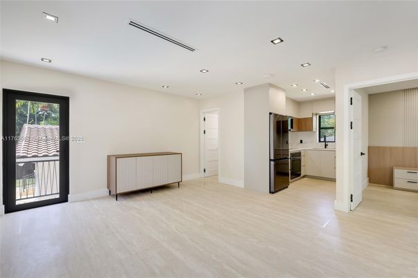 Empty room, Interior, Kitchen, Recessed Lighting