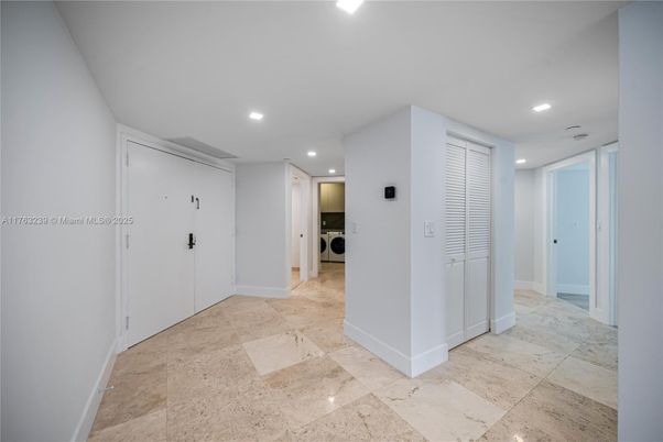 Interior, Recessed Lighting, Washer