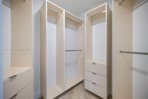 Interior, Walk-in Closets