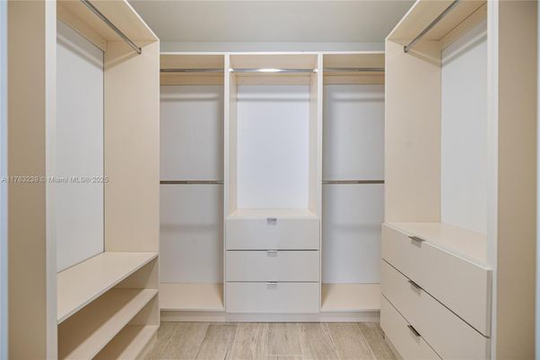 Interior, Walk-in Closets, Wood Texture Flooring
