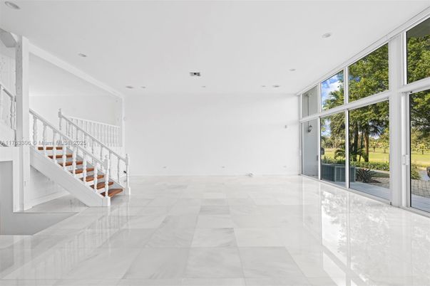 Empty room, Interior, Marble, Recessed Lighting