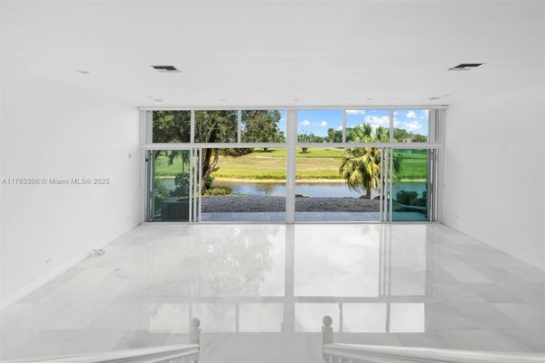 Empty room, Interior, Recessed Lighting, Water
