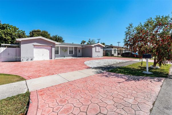 Backyard, Detached Garage, Exterior