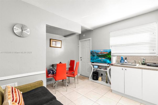 Dining room, Interior