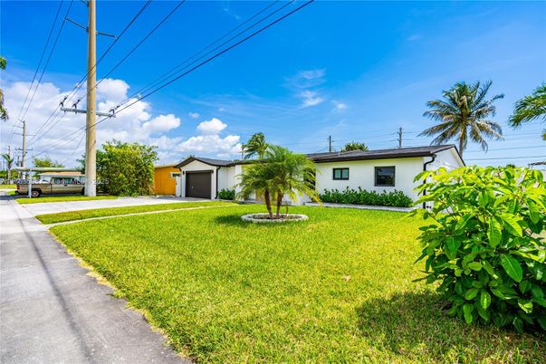 Backyard, Detached Garage, Exterior