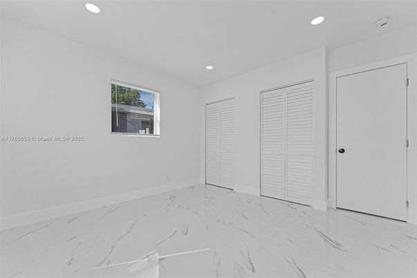 Empty room, Interior, Marble, Recessed Lighting