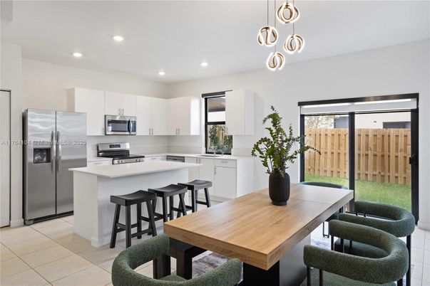 Dining room, Interior, Kitchen, Pendant Lights, Recessed Lighting, Stainless Steel Appliances