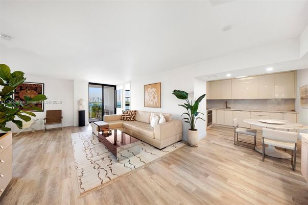 Dining room, Interior, Living room, Recessed Lighting, Wood Texture Flooring