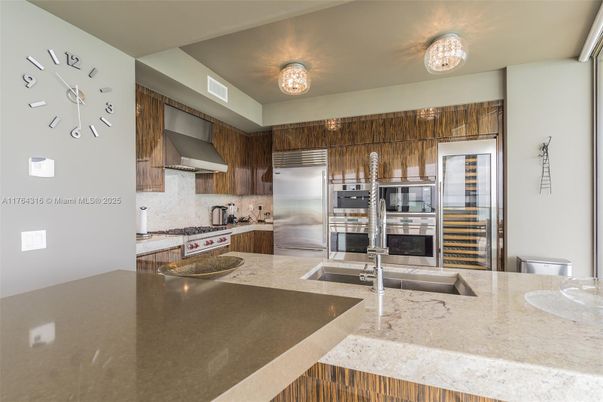 Interior, Kitchen, Stainless Steel Appliances