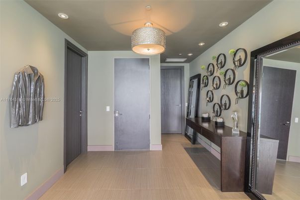 Interior, Recessed Lighting