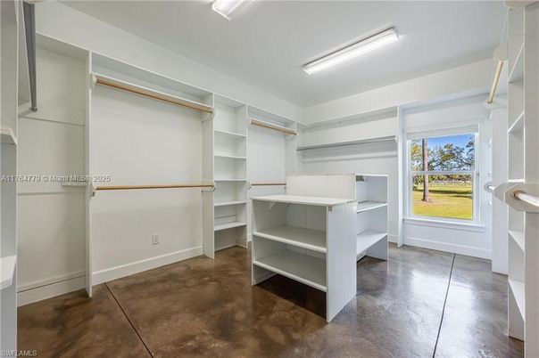 Interior, Walk-in Closets