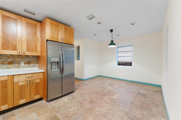 Empty room, Interior, Kitchen, Pendant Lights